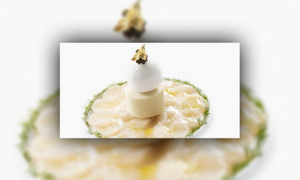Carpaccio de Saint-Jacques, sorbet aux huîtres, boule de neige au caviar osciètre, Eric FRECHON
